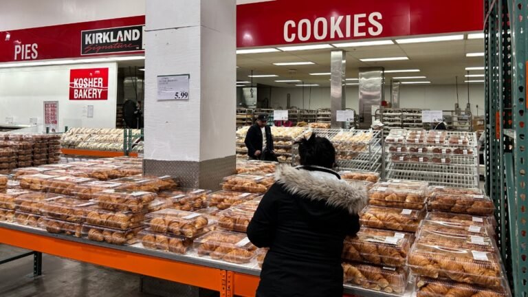 New Costco marshmallow cookies sell for $9.99, contain 210 calories each