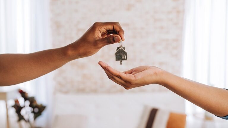 Mortgage rates fall to 6.19%: Freddie Mac