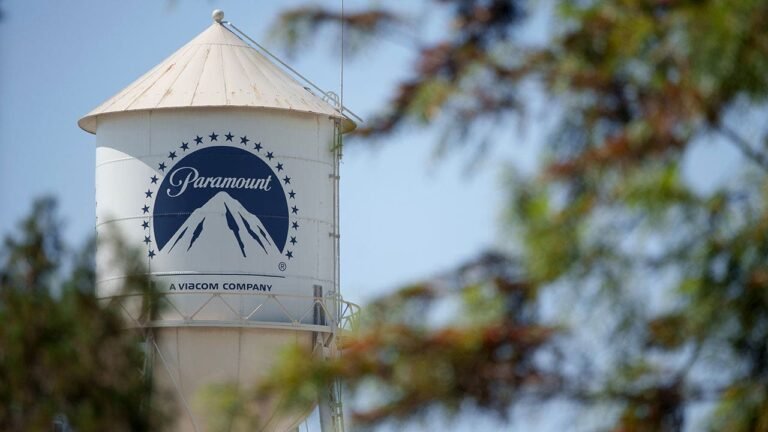 Paramount to slash approximately 1,000 jobs