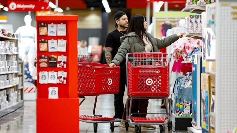 Target cuts 1,000 corporate jobs